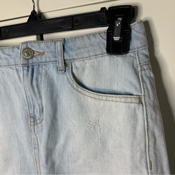 Forever 21 Girls Light Denim Mini Skirt - Picture 2 of 12